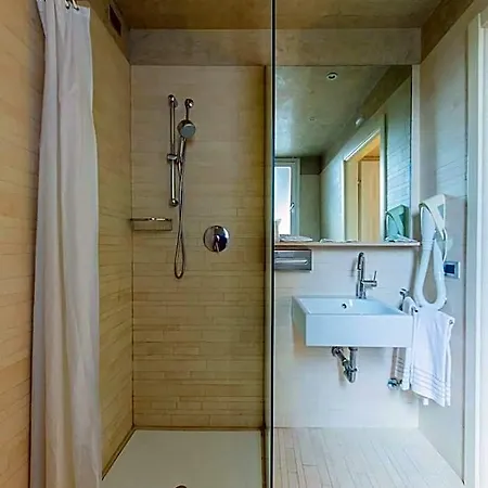 Century 3* Parma
