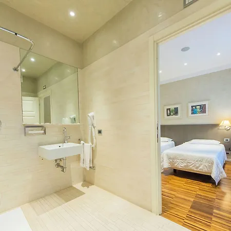 Hotel Century 3*
