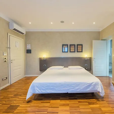 Hotel Century